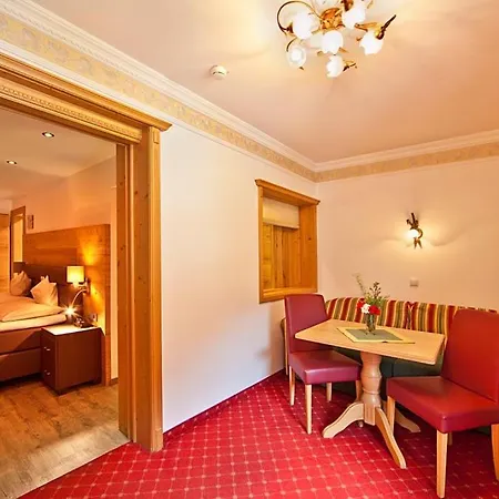 מלון Denggerhof 3*